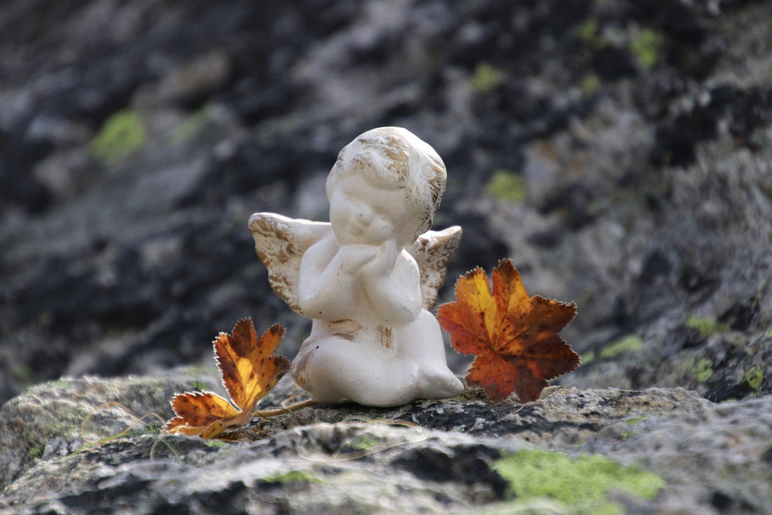 Comment entretenir une sphère ou une statuette en pierre naturelle ? - Kumari Legacy
