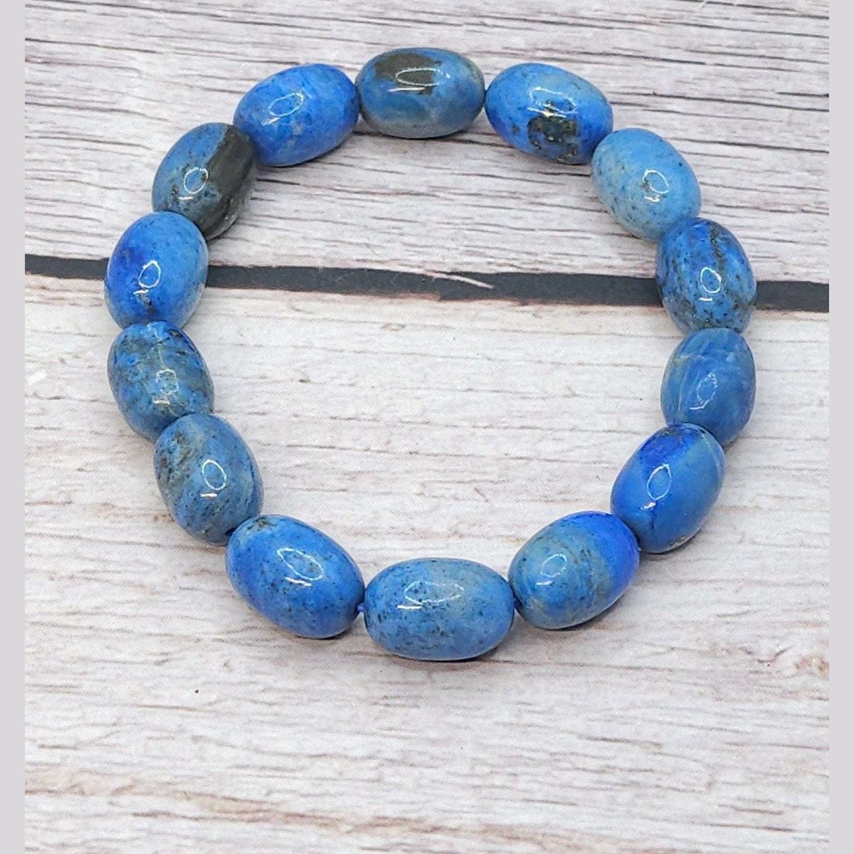 Le lapis-lazuli en lithothérapie : origines et vertus traditionnelles - Kumari Legacy