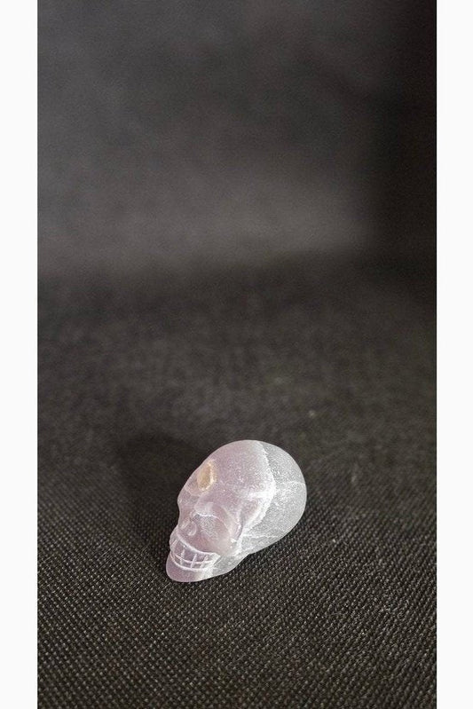Crâne en Fluorite Naturelle - Clarté Mentale et Énergie Spirituelle | Lithotherapie -décoration crâne en pierre naturelle - Kumari Legacy