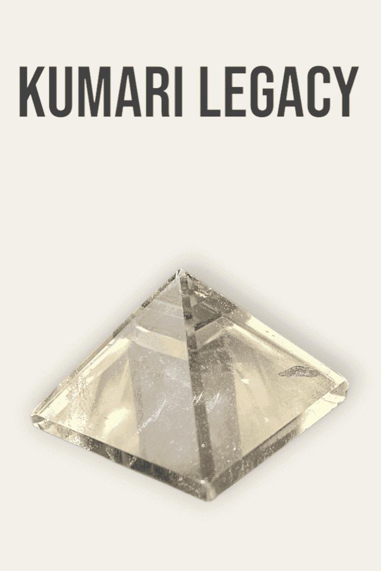 Pyramide en Quartz - Élégance Énergétique - Lithotherapie - Kumari Legacy