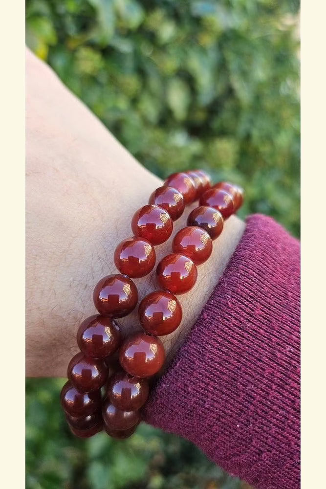 Bracelet en Agate Rouge – Énergie et Confiance en Soi | Kumari Legacy