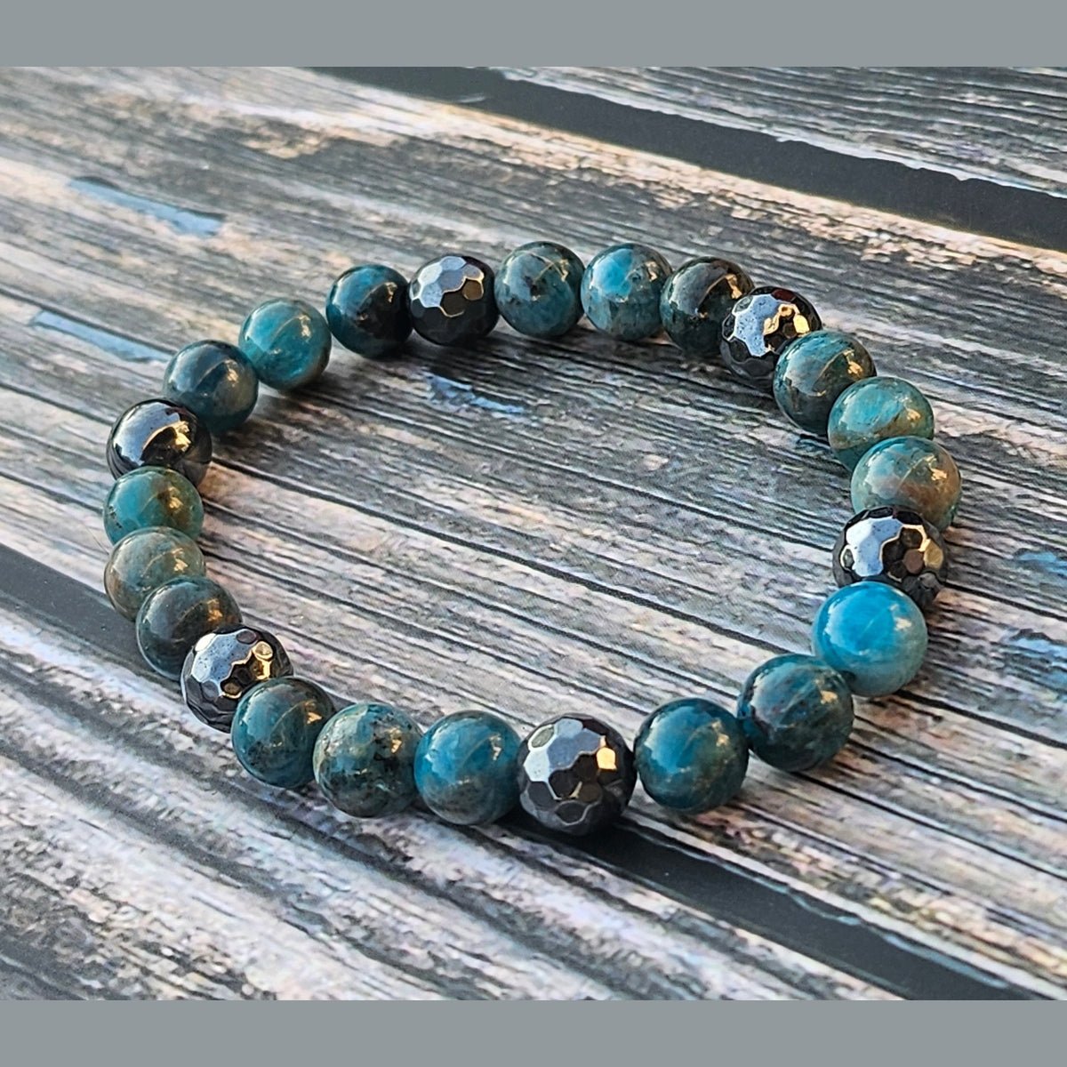 Bracelet Apatite bleue & Hématite – 8mm - Kumari Legacy