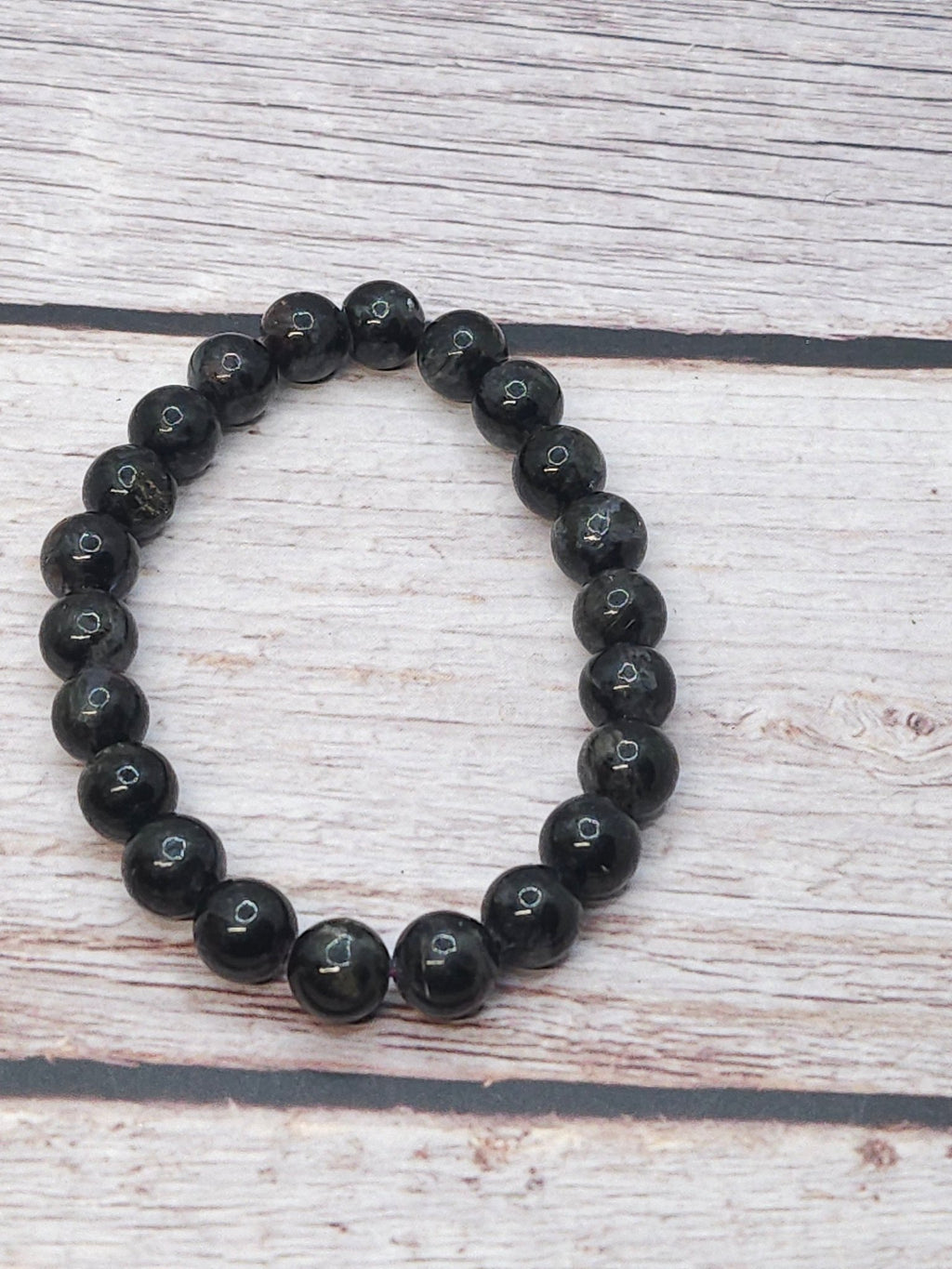 Bracelet Arfvedsonite & Grenat 8mm - Kumari Legacy