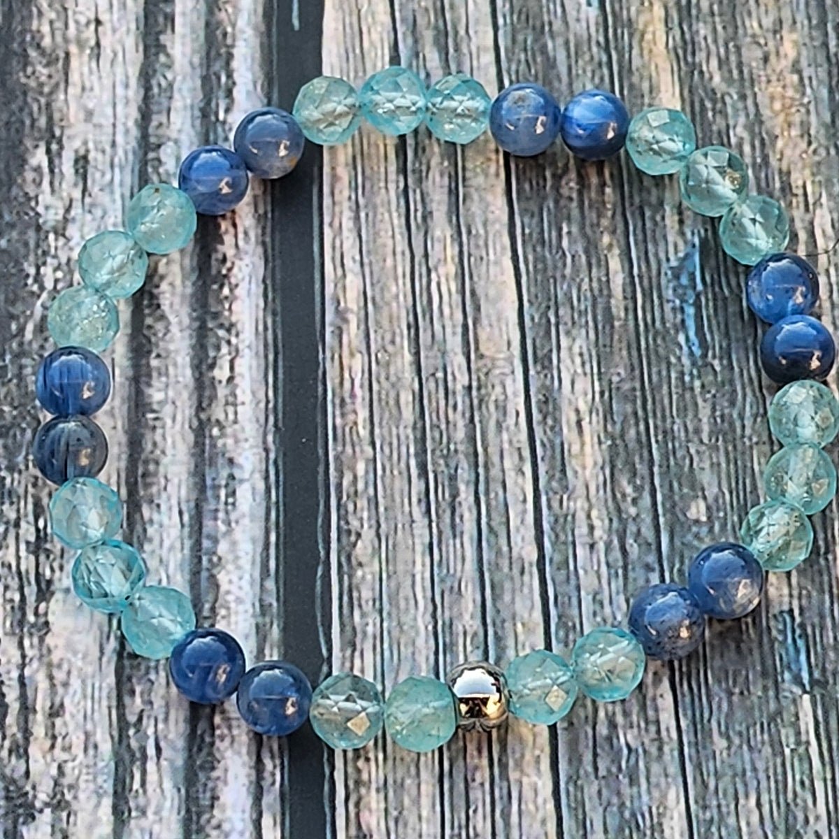Bracelet Cyanite bleue & Topaze facettée – 6mm - Kumari Legacy