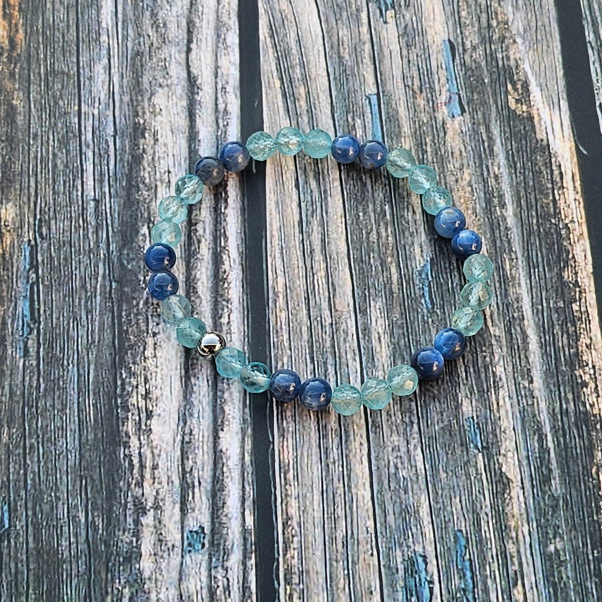 Bracelet Cyanite bleue & Topaze facettée – 6mm - Kumari Legacy