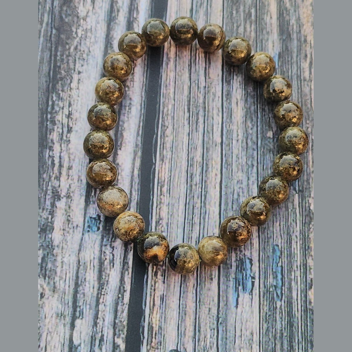 Bracelet Grenat vert – 8mm - Kumari Legacy