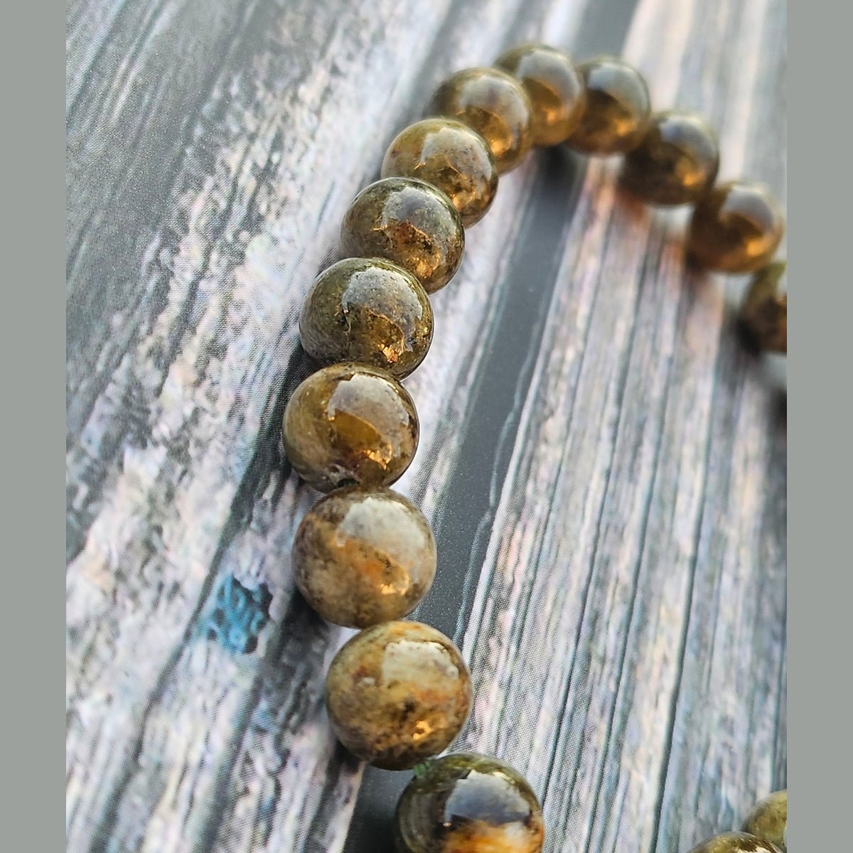 Bracelet Grenat vert – 8mm - Kumari Legacy