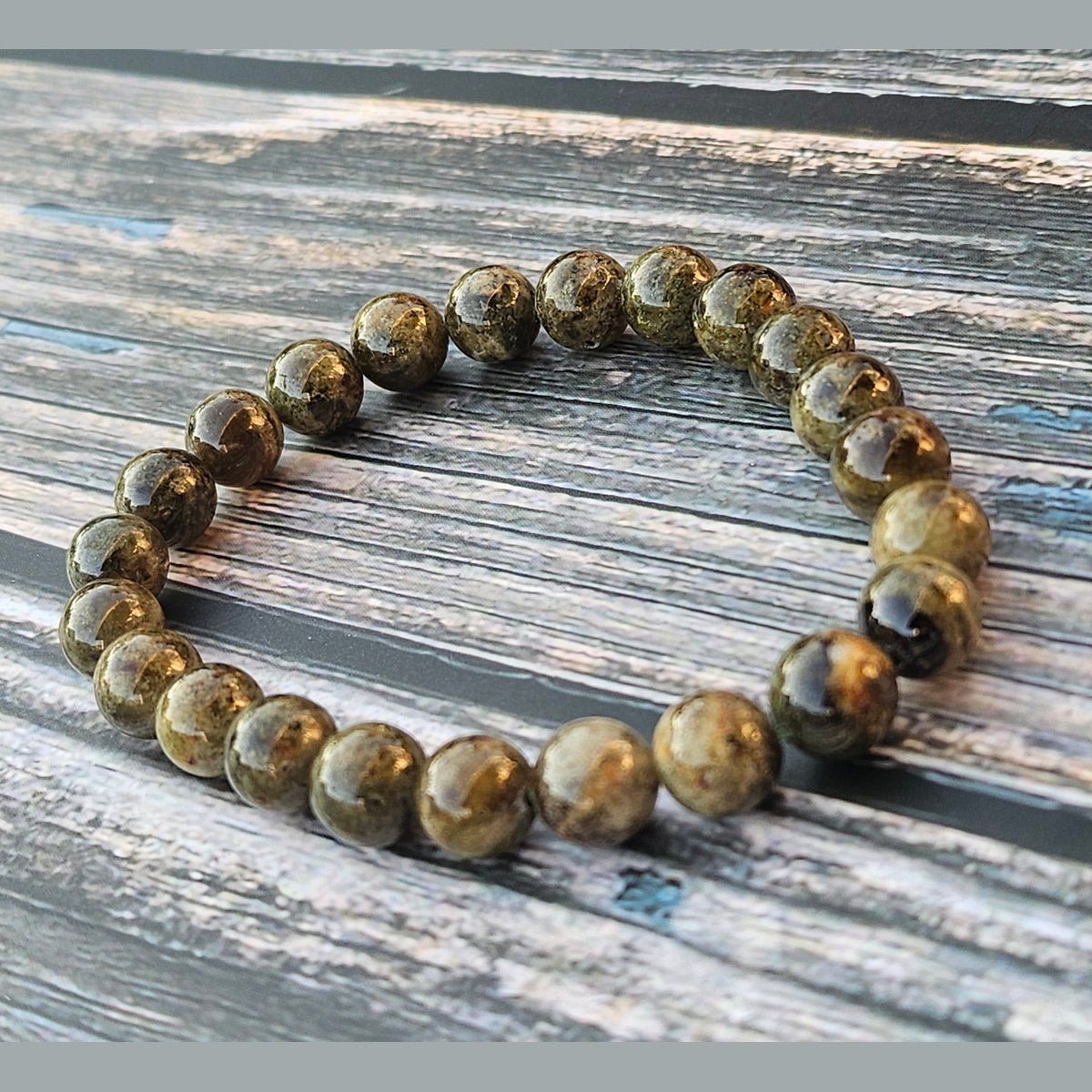 Bracelet Grenat vert – 8mm - Kumari Legacy