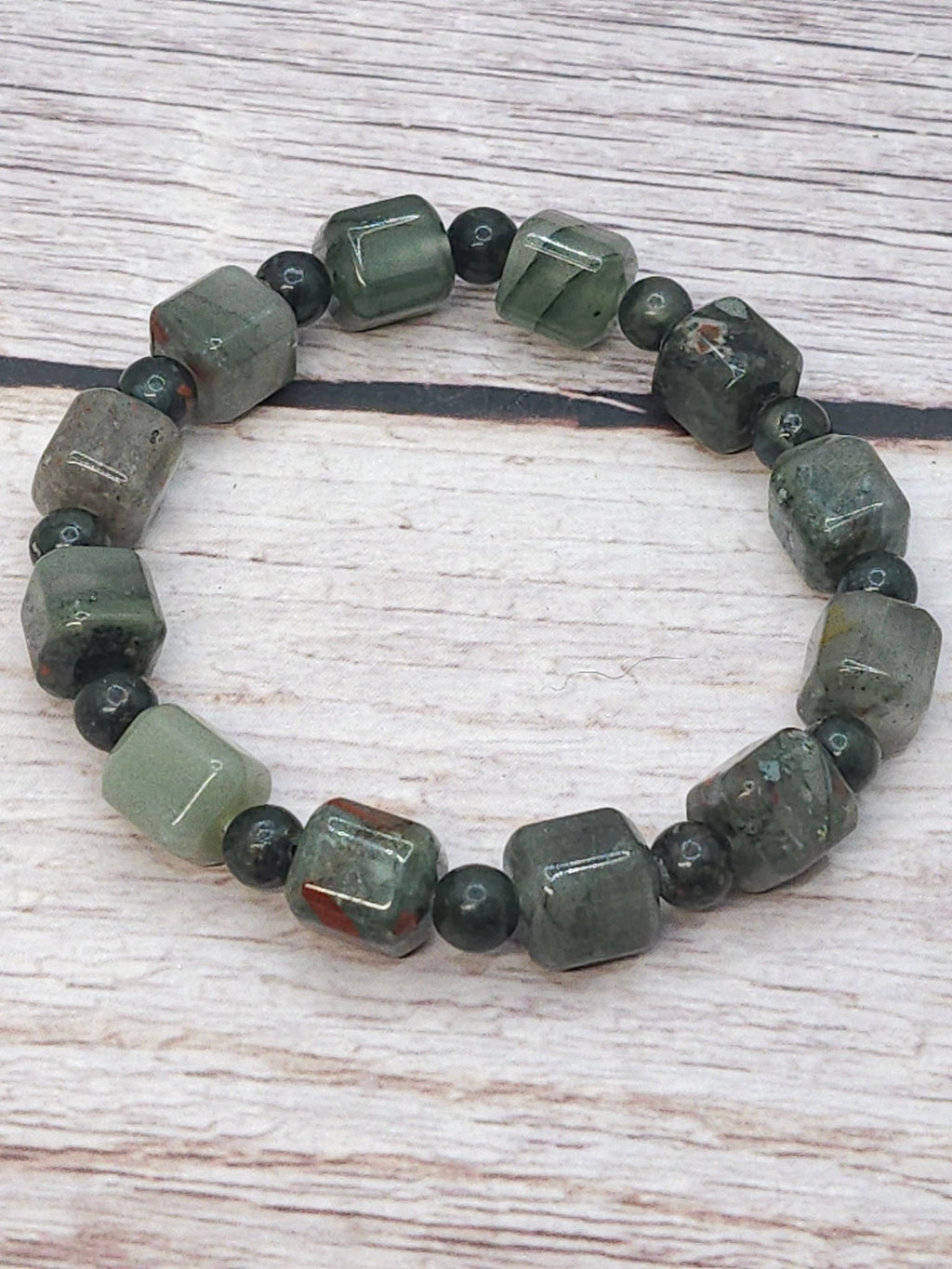 Bracelet Jaspe Africain (perles carrées) 8mm - Kumari Legacy