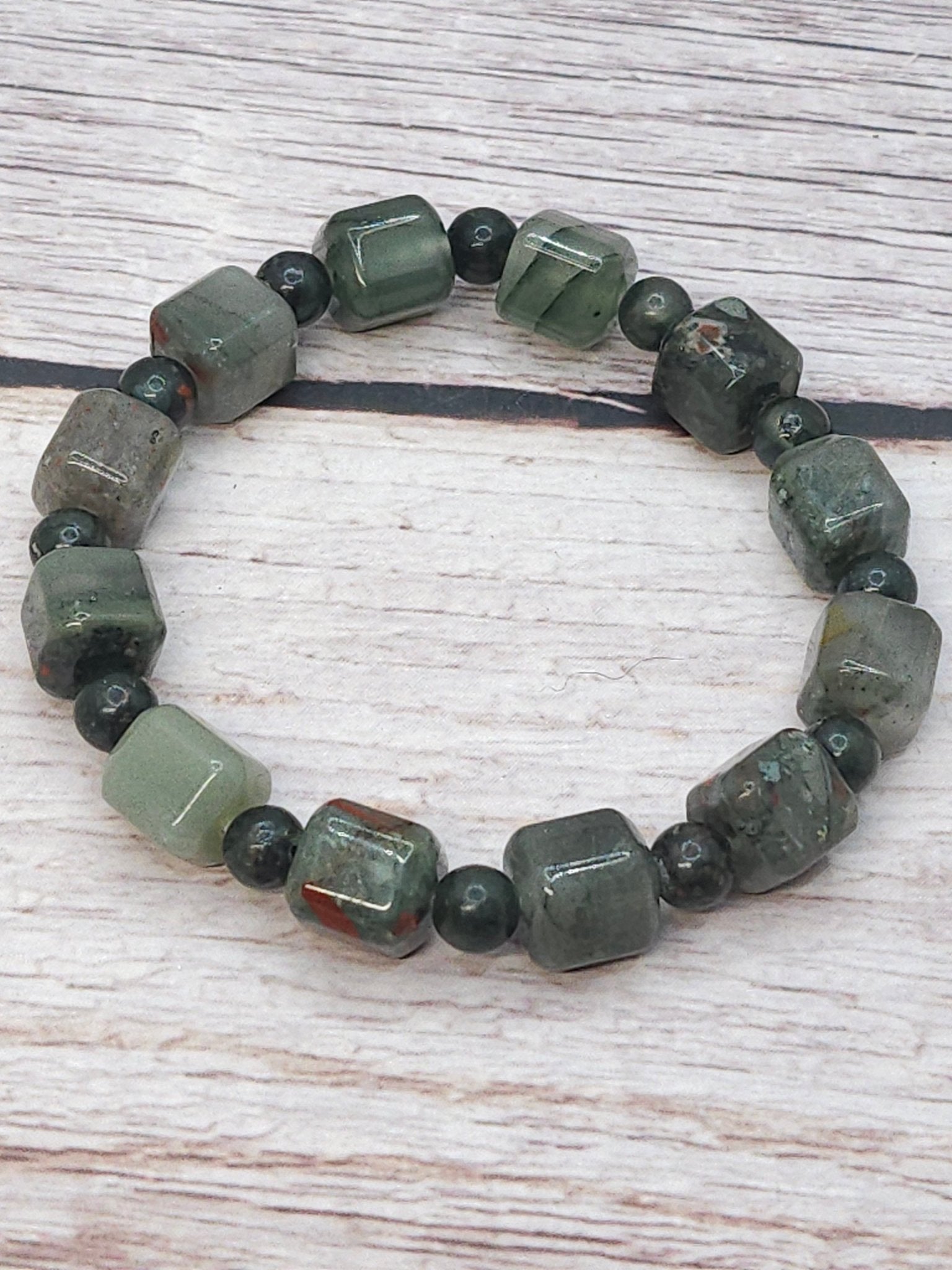 Bracelet Jaspe Africain (perles carrées) 8mm - Kumari Legacy