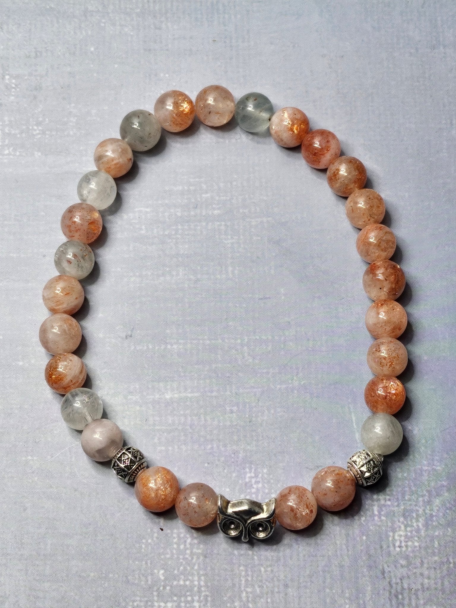 Bracelet “Sól” – Héliolite (Pierre de soleil) 8 mm – Sur mesure - Kumari Legacy