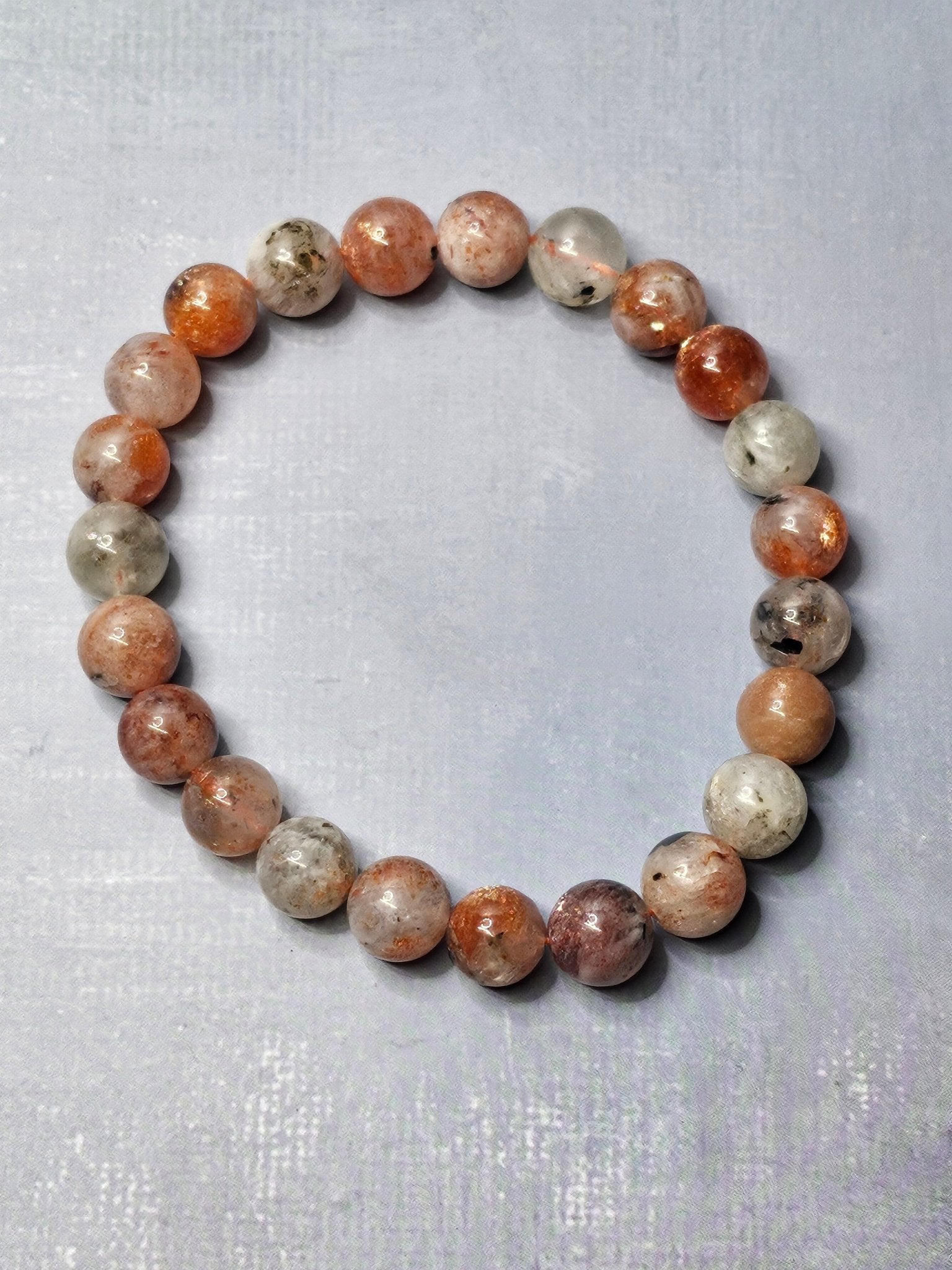 Bracelet “Sól” – Héliolite (Pierre de soleil) 8 mm – Sur mesure - Kumari Legacy