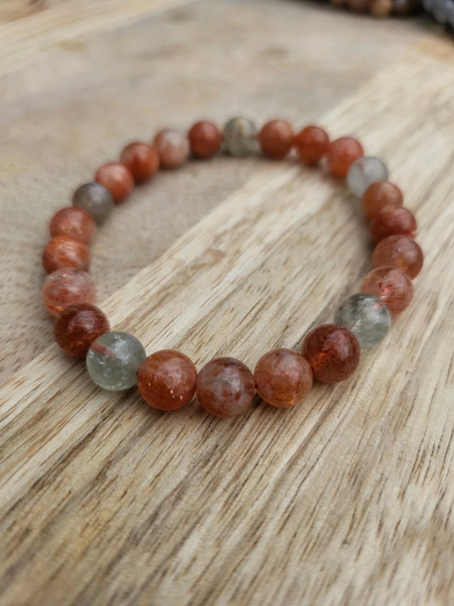 Bracelet “Sólis” – Héliolite (Pierre de soleil) Qualité supérieure 8 mm – Sur mesure - Kumari Legacy