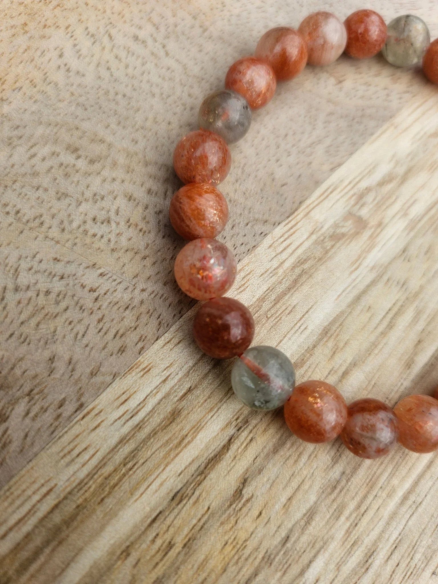 Bracelet “Sólis” – Héliolite (Pierre de soleil) Qualité supérieure 8 mm – Sur mesure - Kumari Legacy