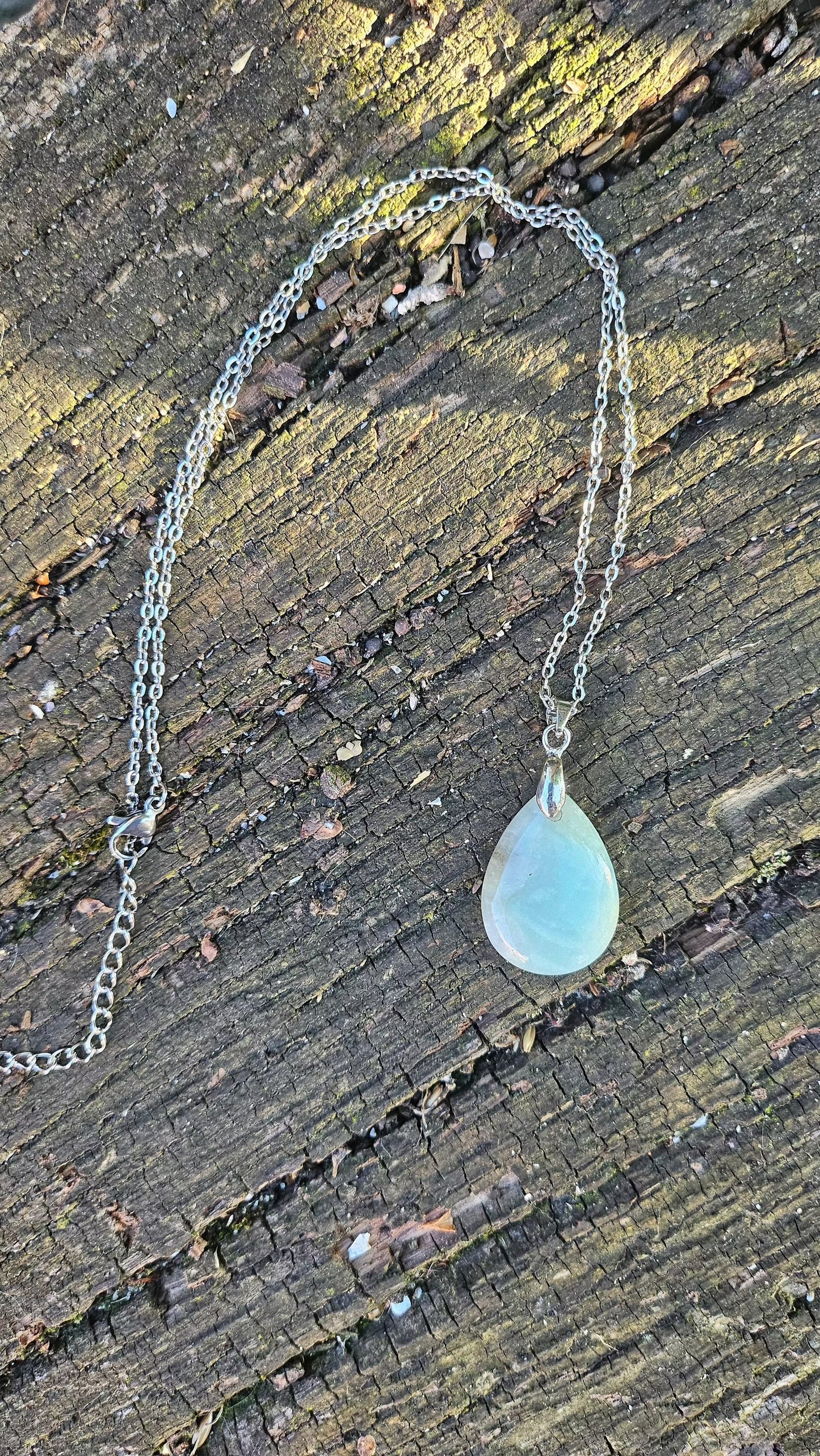 Collier "Goutte d'énergie" - Calcite des Caraïbes par LithoBijoux