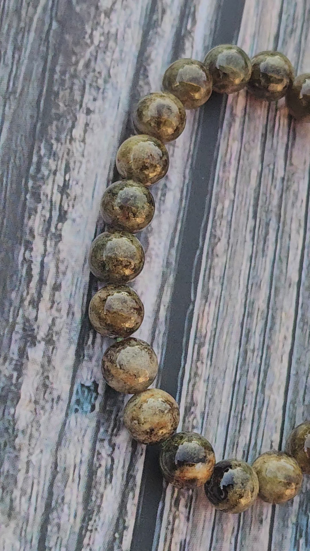Bracelet Grenat vert – 8mm