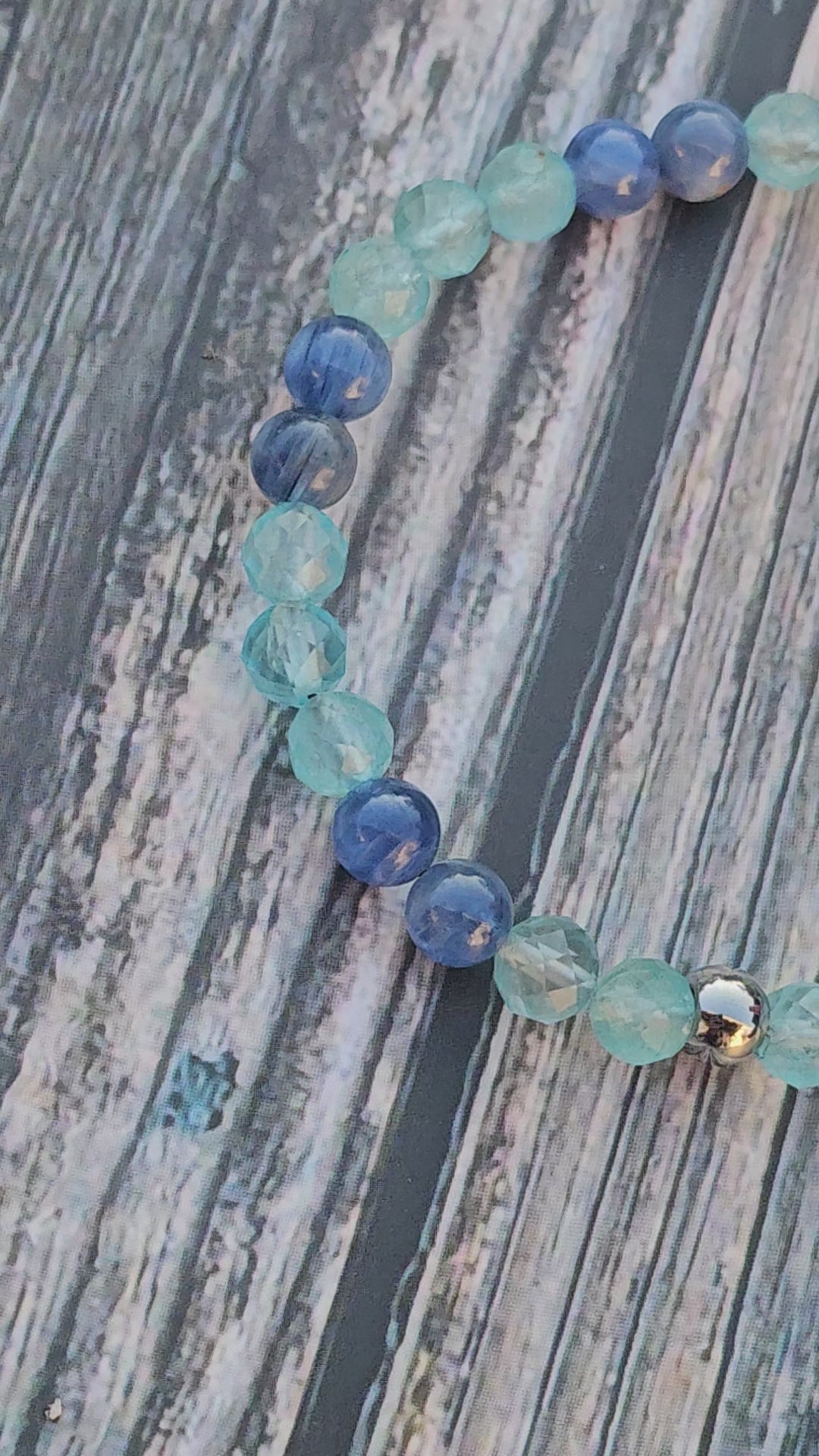 Bracelet Cyanite bleue & Topaze facettée – 6mm