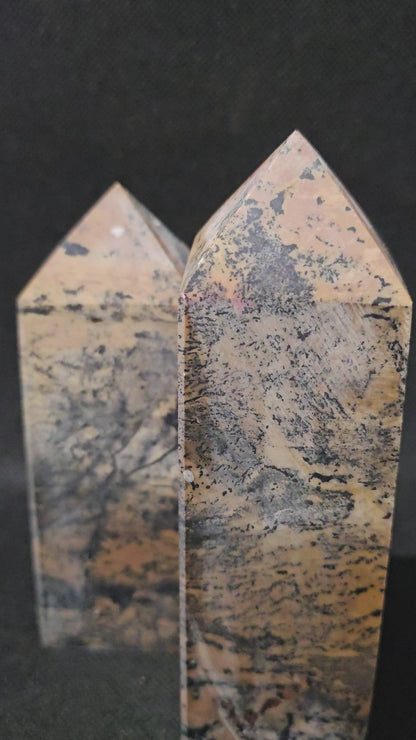 Obelisk in Natural Savanna Jasper - Energy Balance of the Earth - Lithotherapy