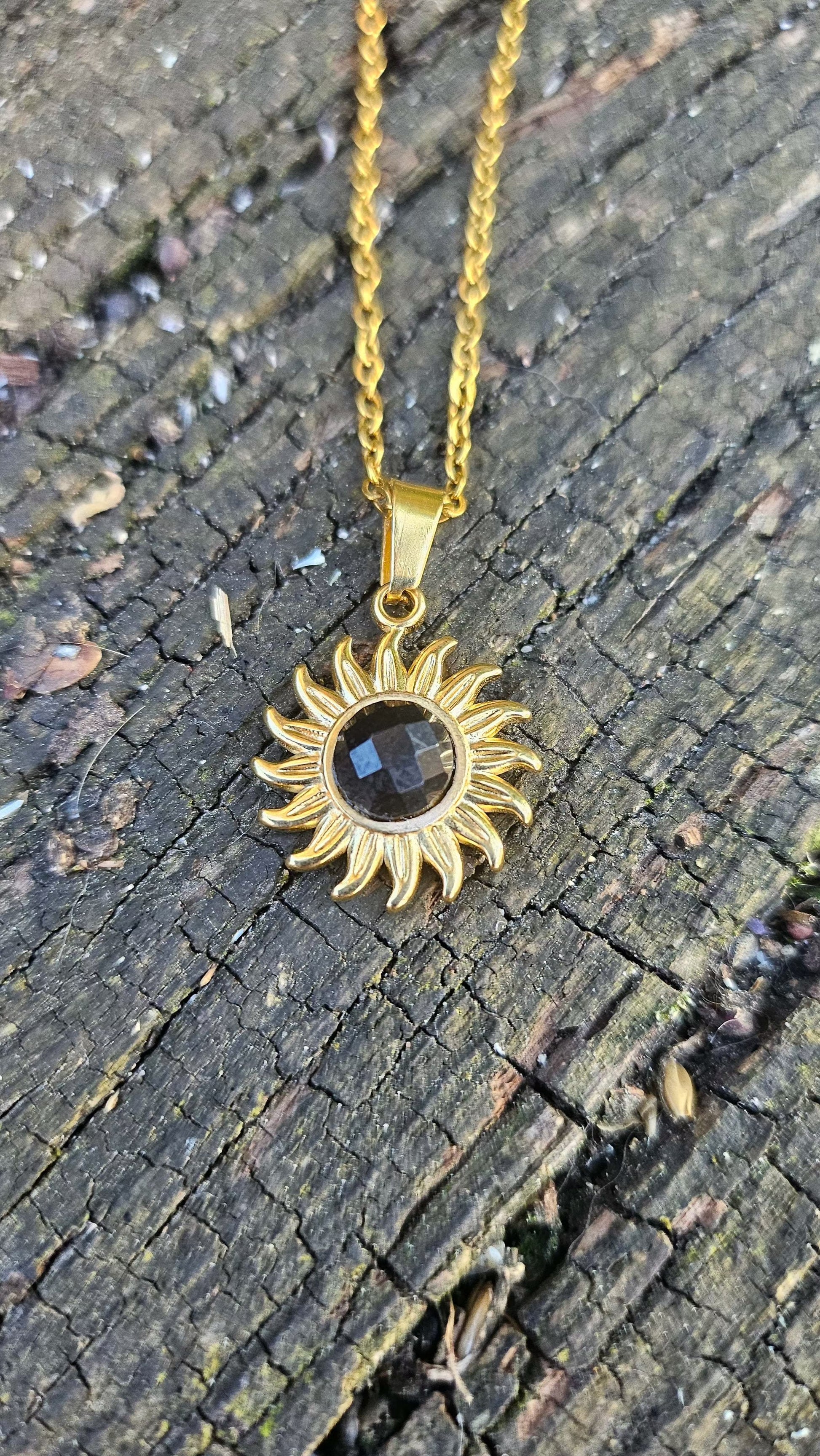 Collier "Soleil" en Obsidienne Noire - Puissance Protectrice et Éclat Mystique