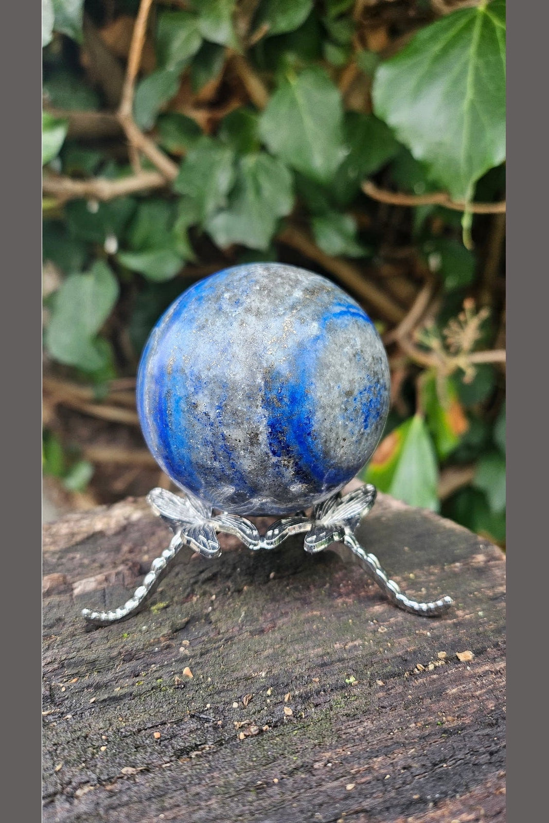 Sphère en Lapis Lazuli Naturelle - Élégance Intemporelle et Sagesse Céleste