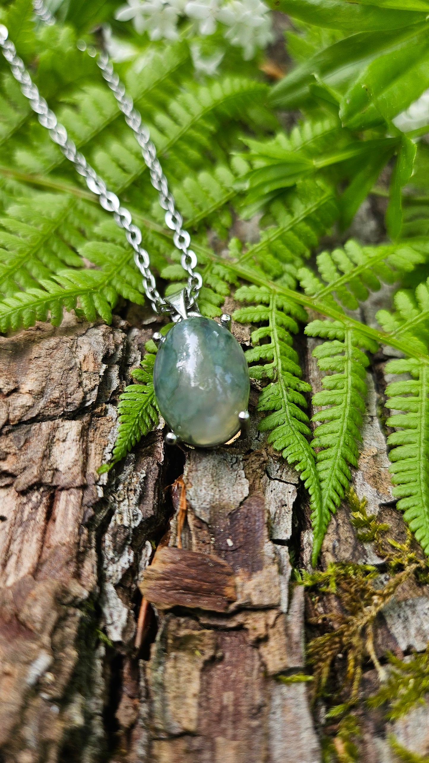 Pendentif Agate Mousse - Une touche de nature et d'élégance à votre cou. - - Kumari Legacy