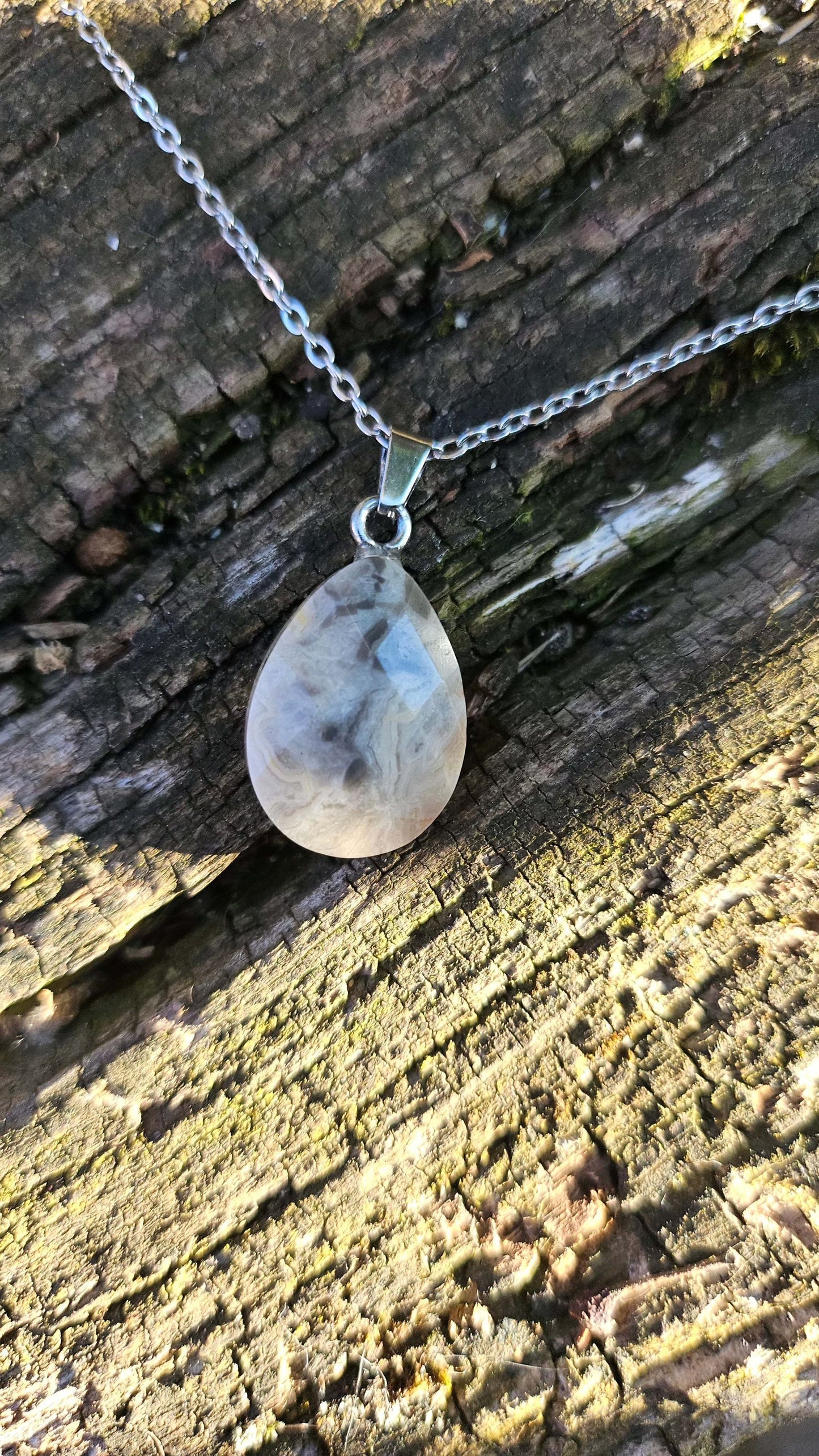 Collier "Éclat de nature" en Crazy Lace Agate - Joie de Vivre et Protection Énergétique