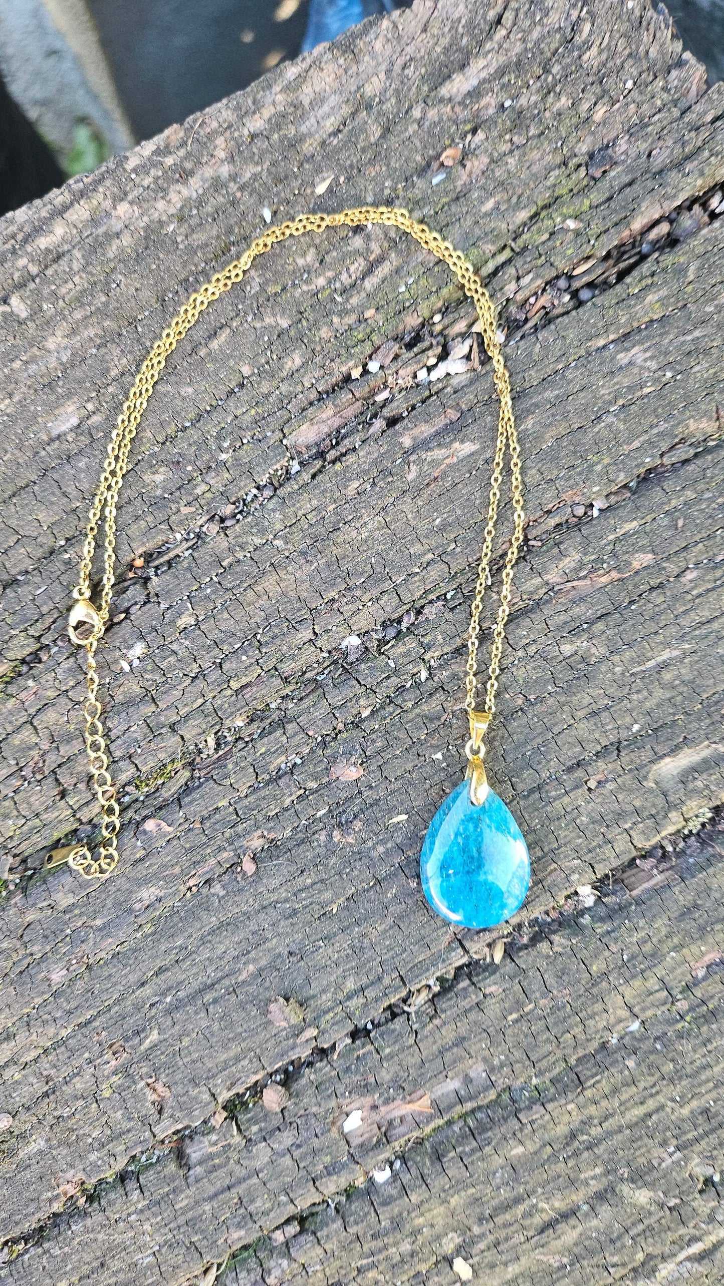 Collier "Goutte d'Énergie" en Apatite