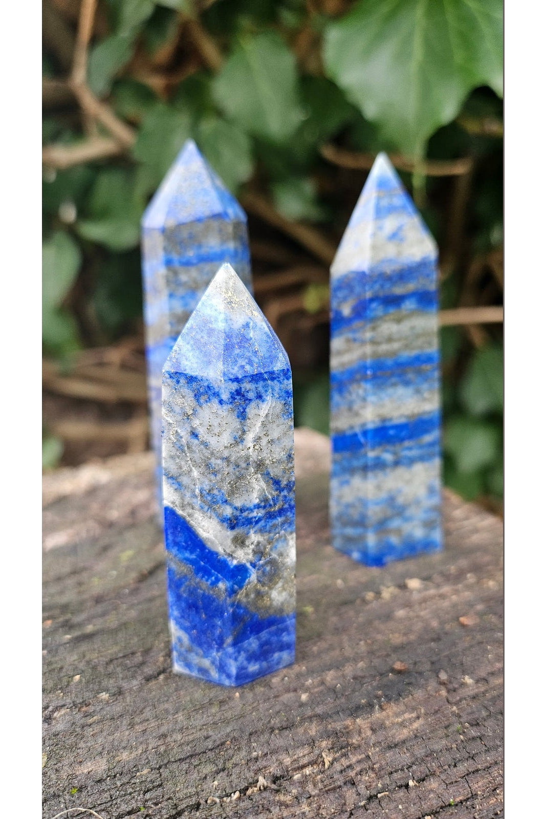 Obelisk in Natural Lapis Lazuli - Celestial Elegance and Intuitive Energies