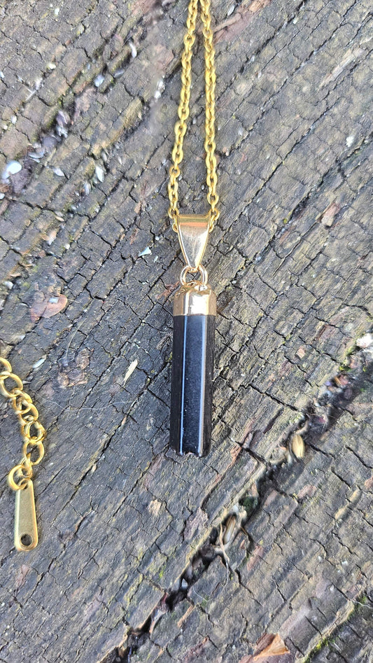 Collier "Stick" en Obsidienne Noire avec Éléments Dorés - Élégance Mystique et Protection