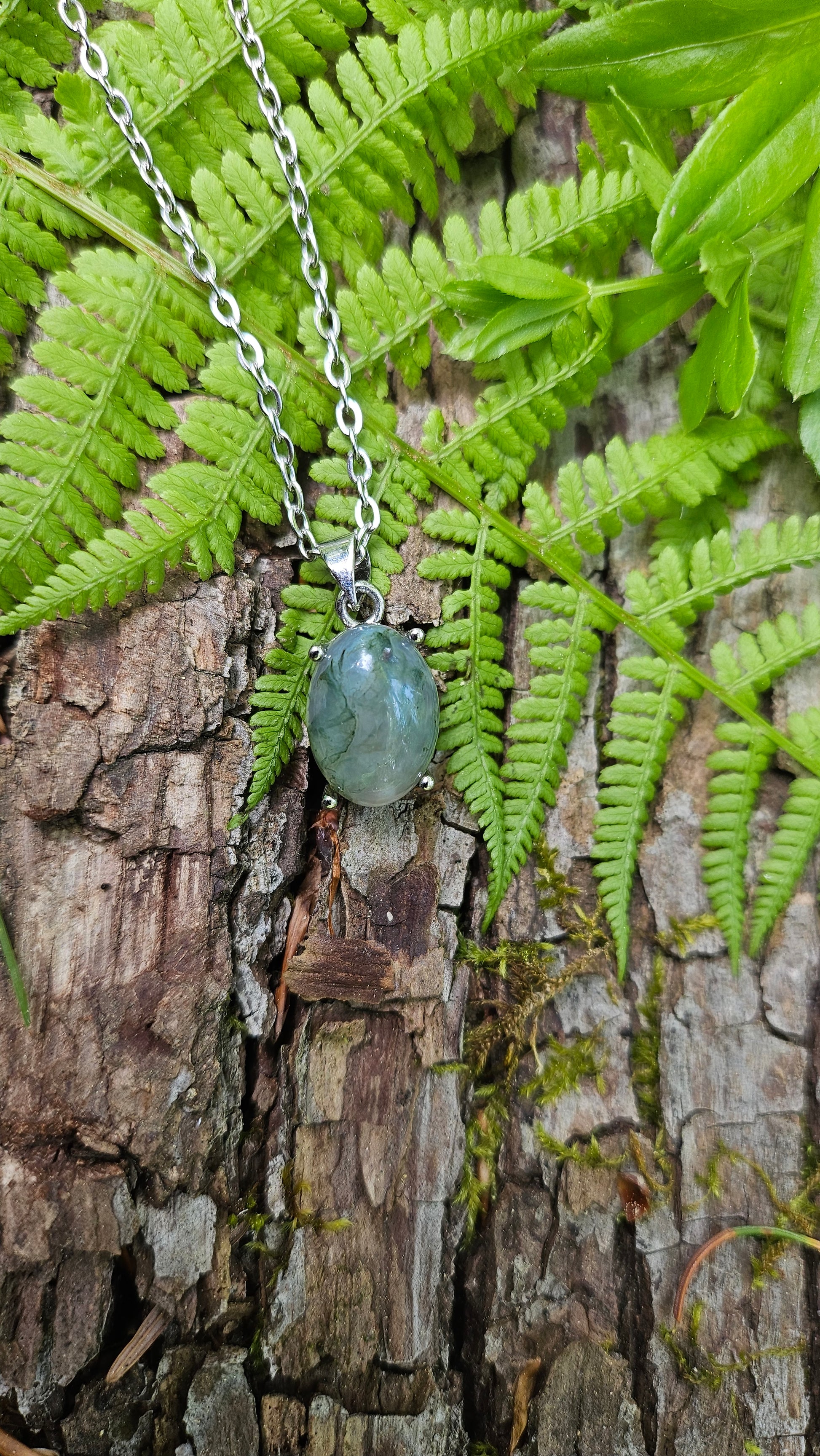 Pendentif Agate Mousse - Une touche de nature et d'élégance à votre cou. - - Kumari Legacy