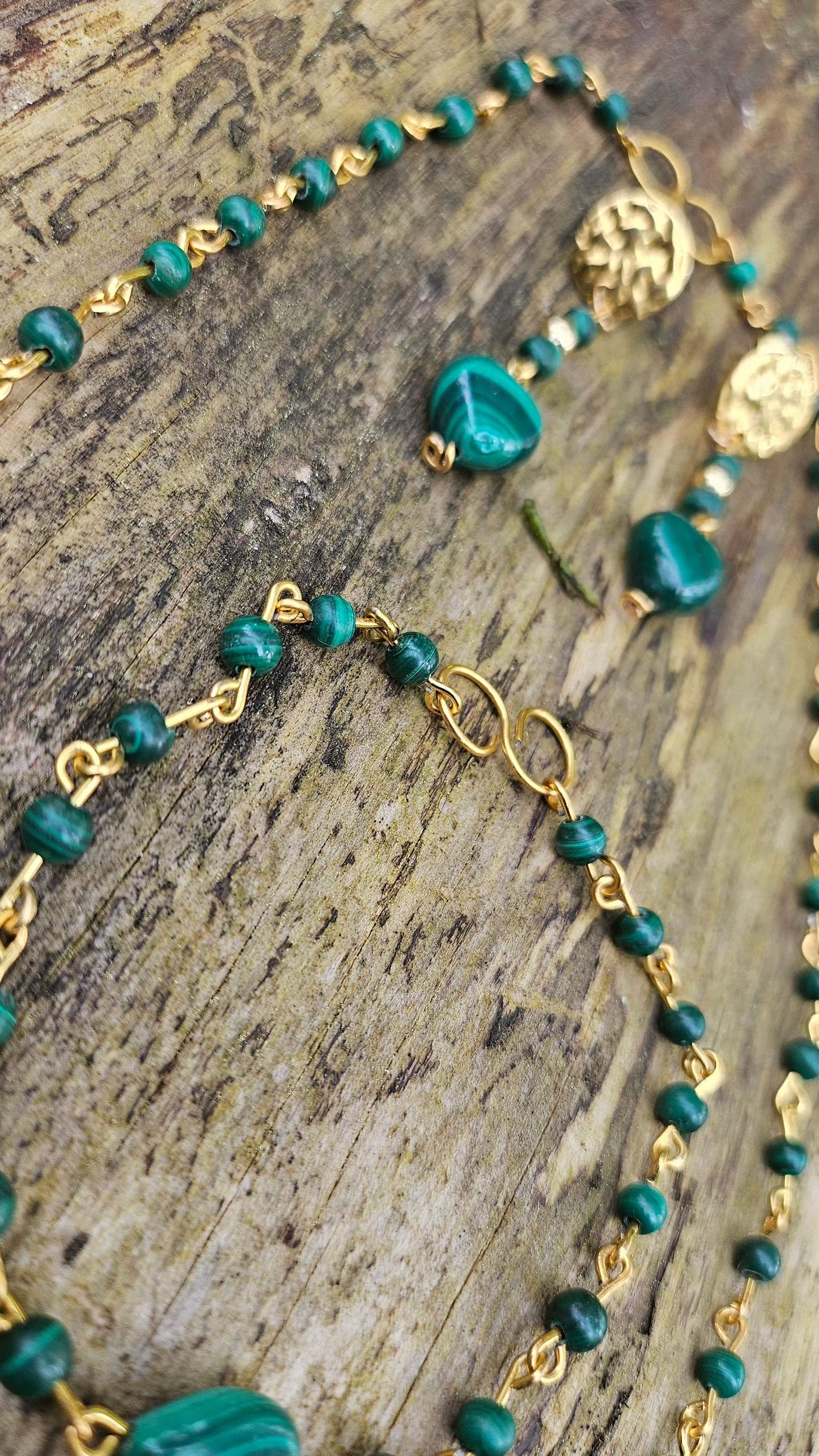 Parure en Malachite : Collier, Boucles d'Oreilles et Bracelet - - Kumari Legacy