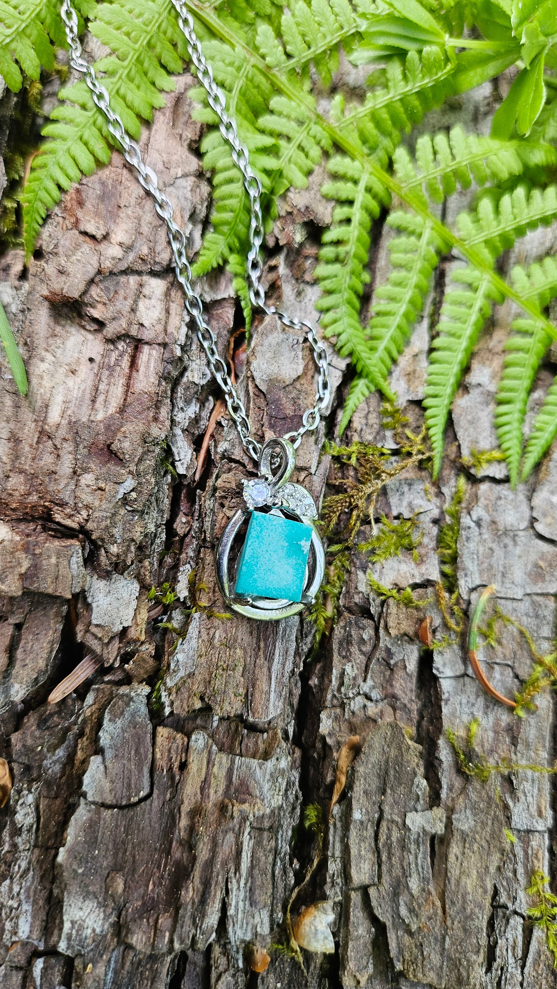 Pendentif en Turquoise - Un symbole de beauté naturelle et de sérénité