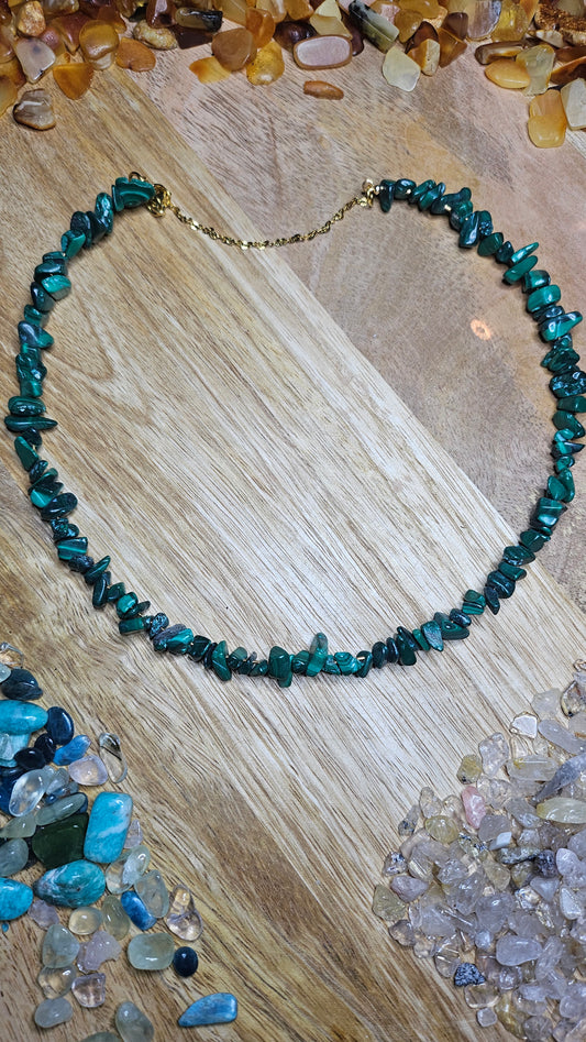 Collier Tour de Cou en Malachite + Bracelet en Pierres Brutes