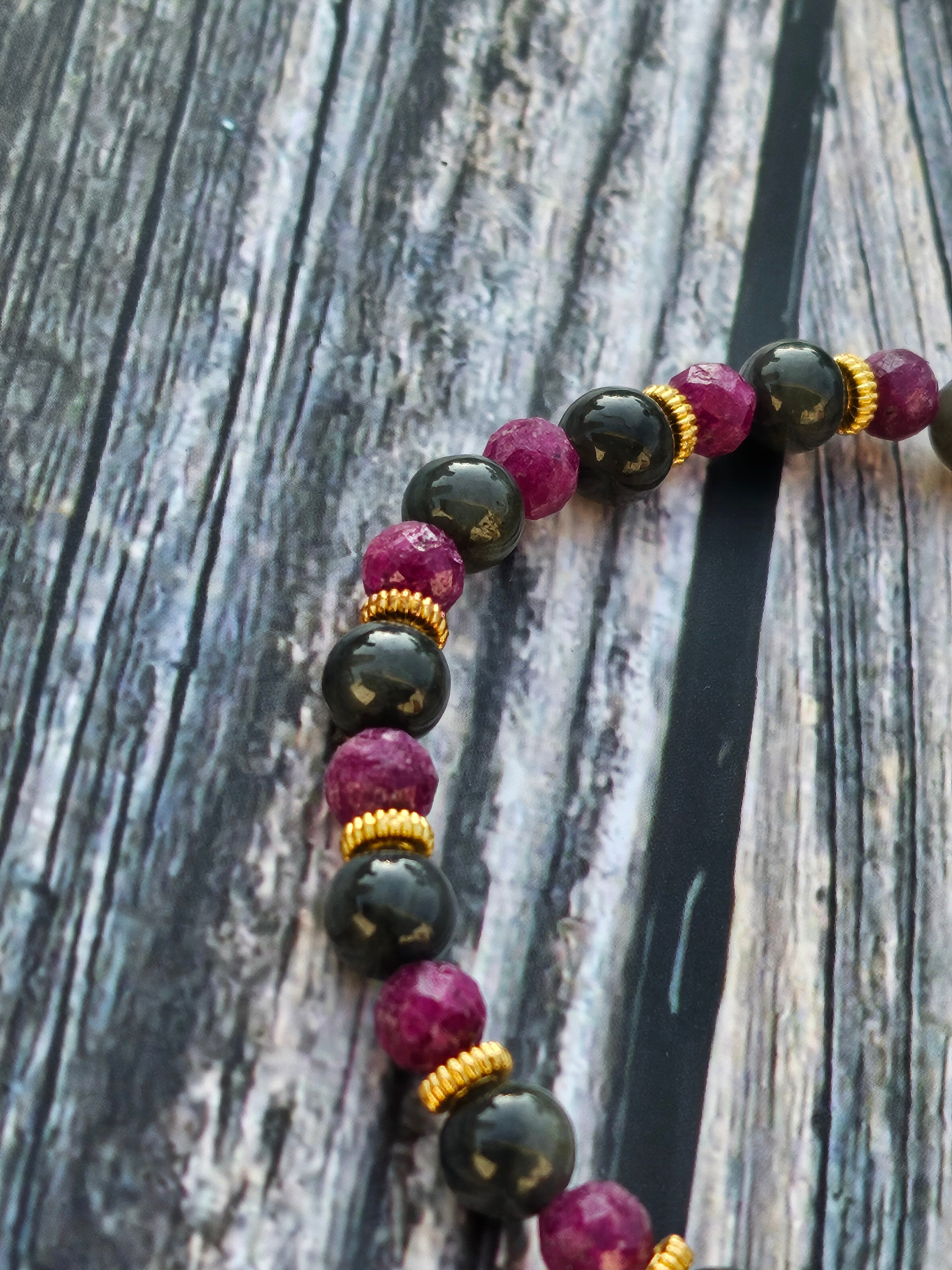 Bracelet Jade Wuji Gris & Rubis Nid d'Abeille – 5mm
