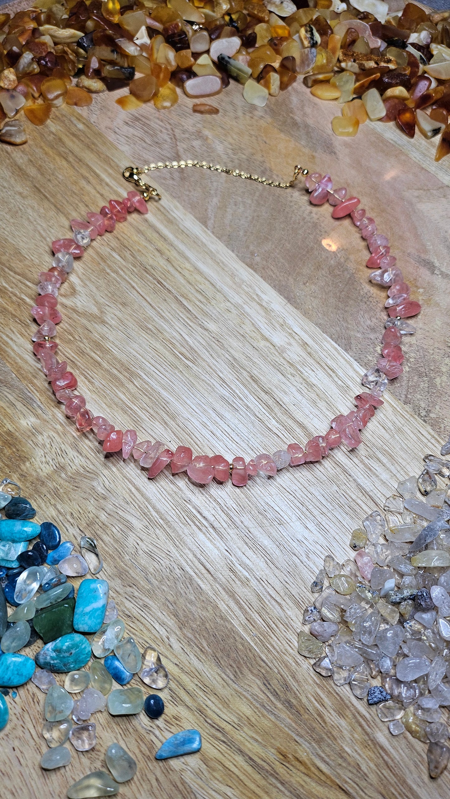 Ensemble Tour de Cou (Pierres Brutes) et Bracelet en Quartz Fraise - Amour et Vitalité