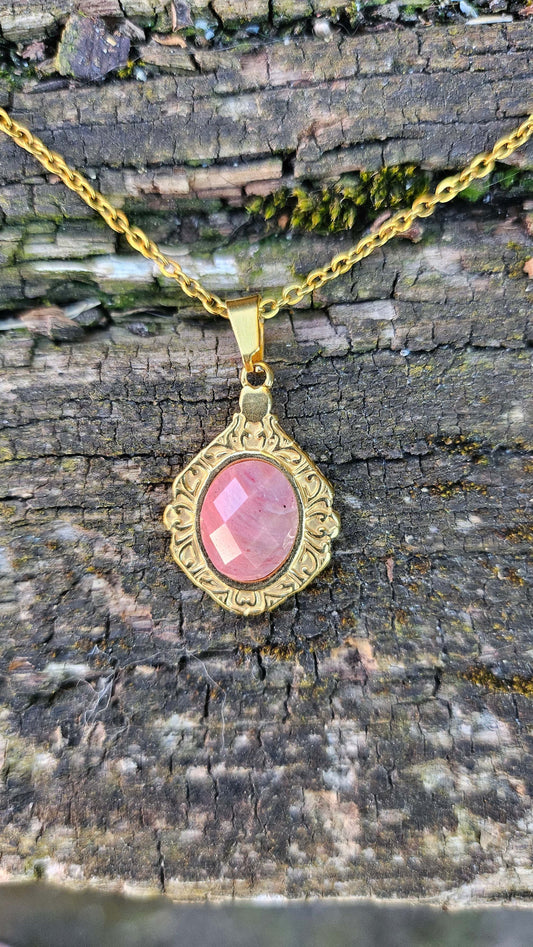 Collier "Médaillon de lumière" en Rhodonite - Harmonie Émotionnelle et Élégance Douce