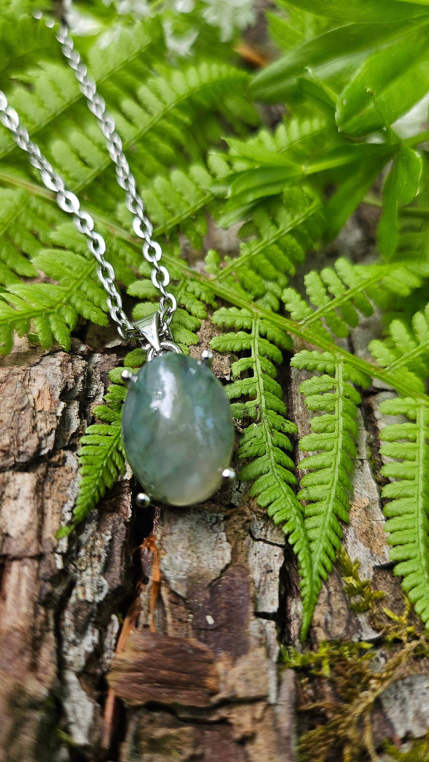 Pendentif Agate Mousse - Une touche de nature et d'élégance à votre cou. - - Kumari Legacy