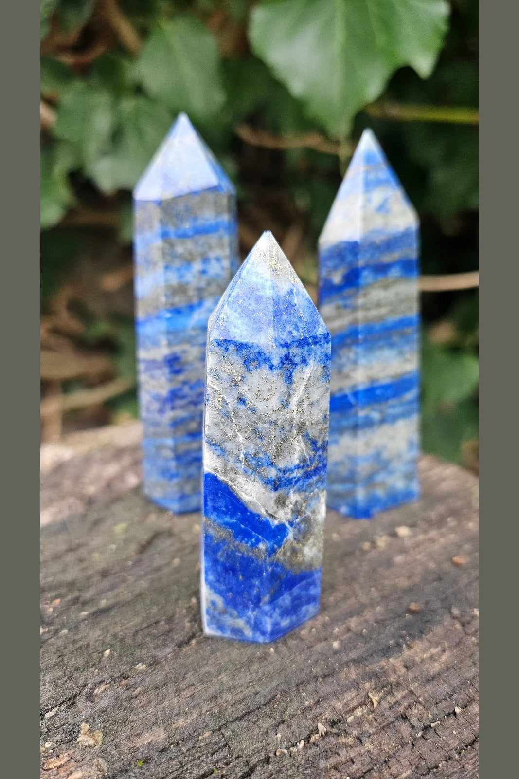 Obelisk in Natural Lapis Lazuli - Celestial Elegance and Intuitive Energies