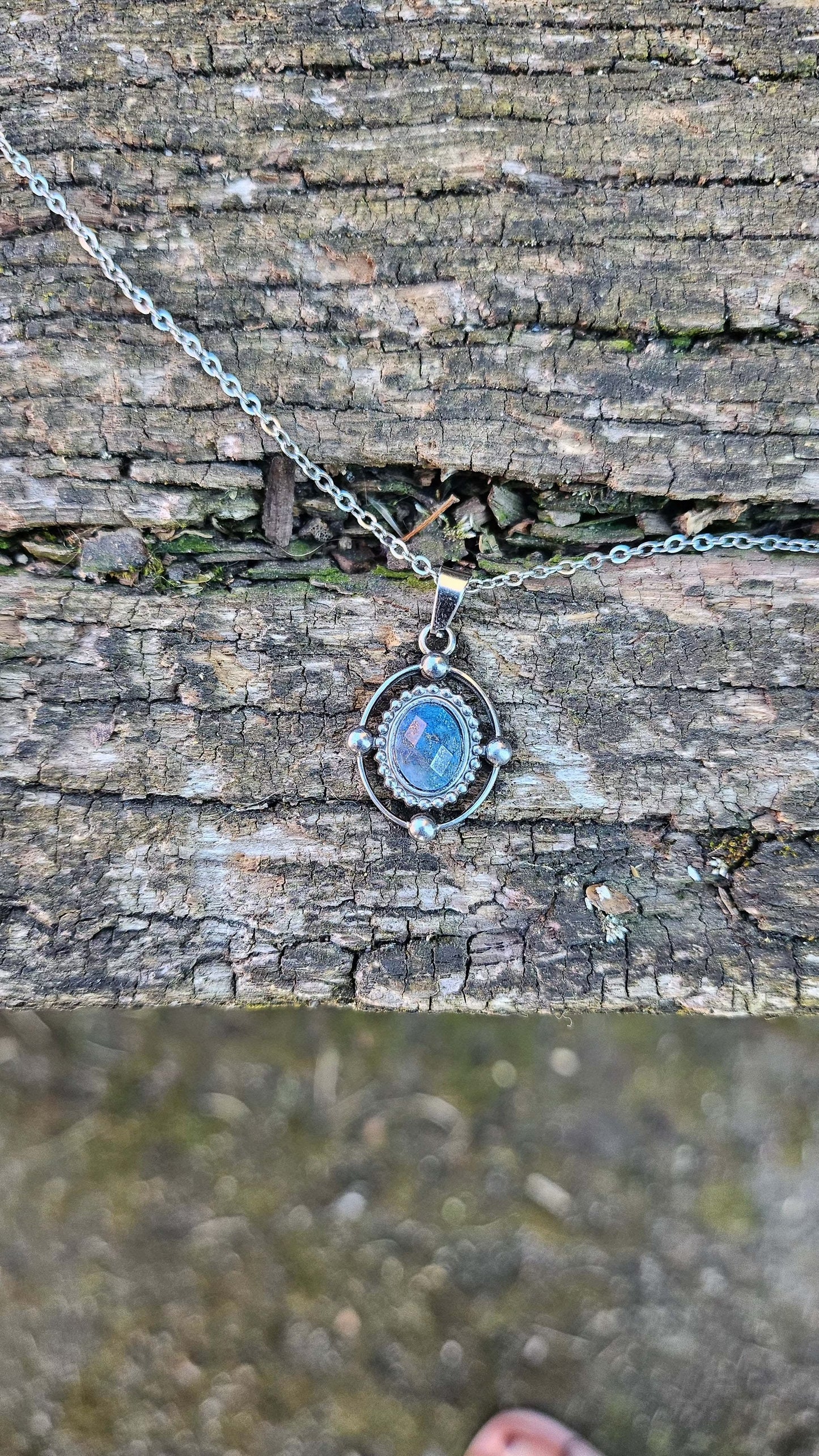 Pendentif "Médaillons de lumière" en Lapis Lazuli - Symbole de Sagesse et d'Élégance